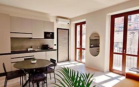 La Morra Apartments